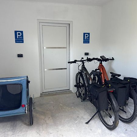 Ferienwohnung Am See Dillich - Ruhige Lage - Eigener Garten - Direkt Neben Einem Natursee Borken  Exteriér fotografie